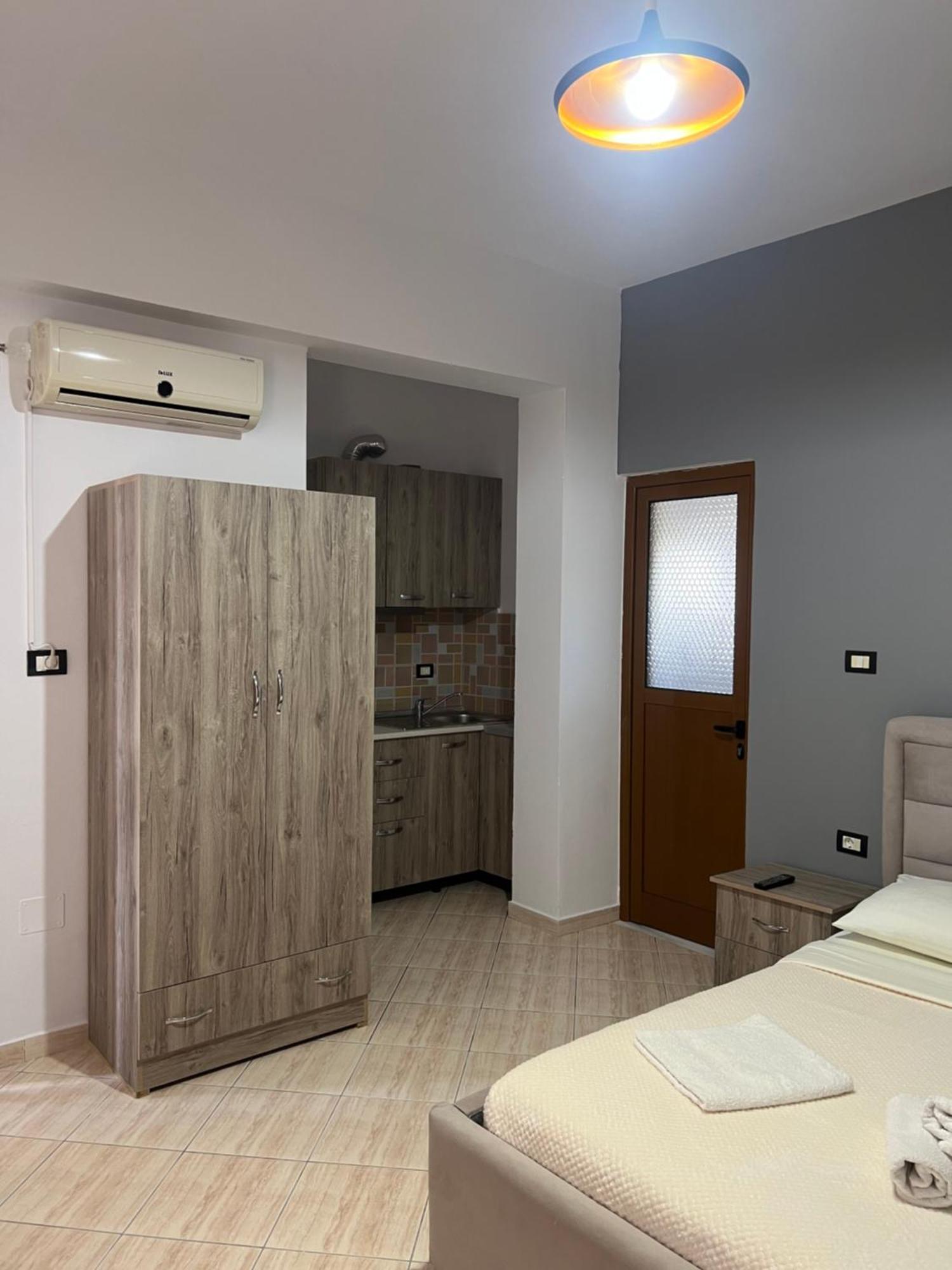 Hotel House Pollo Ksamil Esterno foto