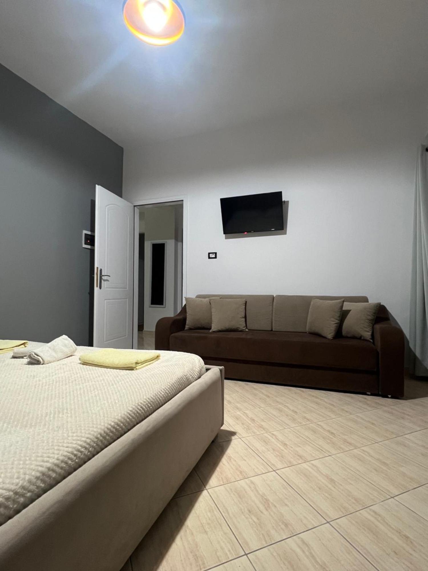 Hotel House Pollo Ksamil Esterno foto